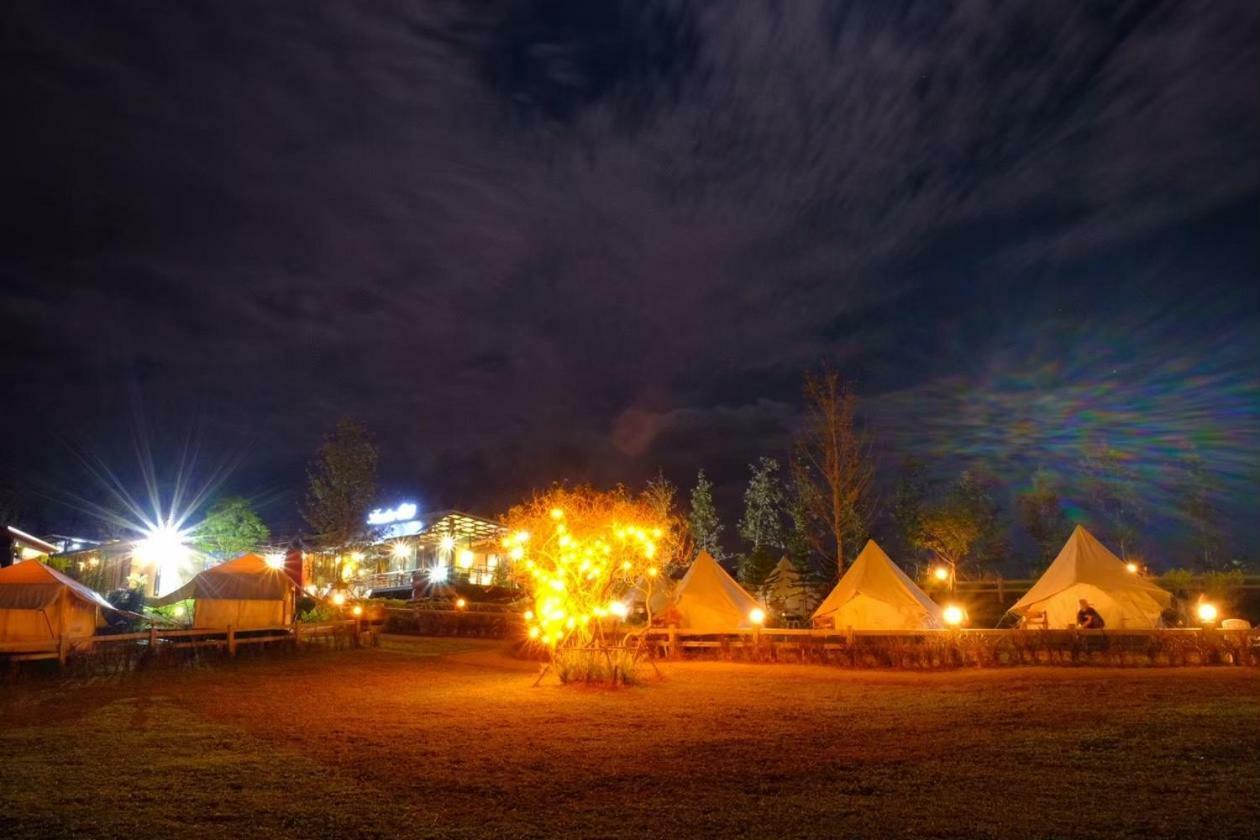 Kondee Cino Cafe & Glamping Hotel Sankt Gallenkirch Exterior foto