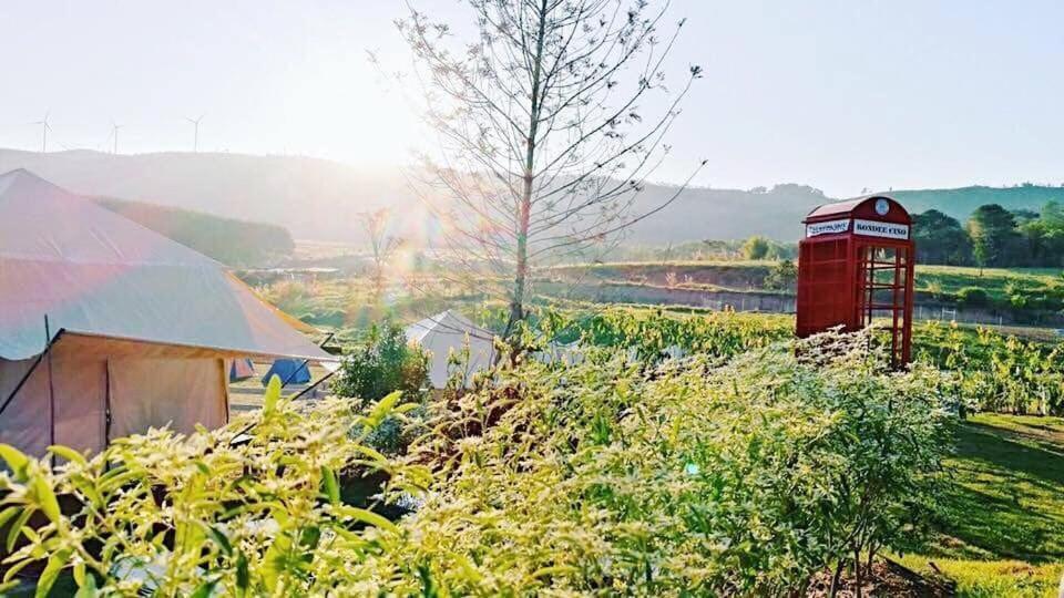 Kondee Cino Cafe & Glamping Hotel Sankt Gallenkirch Exterior foto